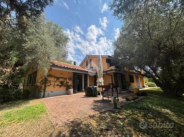 VILLA SINGOLA A CASTELNUOVO DI PORTO