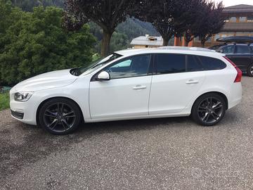 Volvo V60 D2