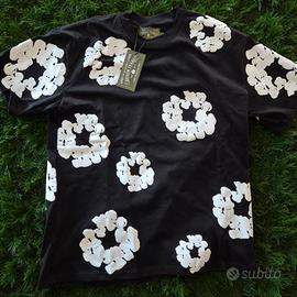 Denim Tears T-Shirt Nera con Fiori Bianchi |unisex