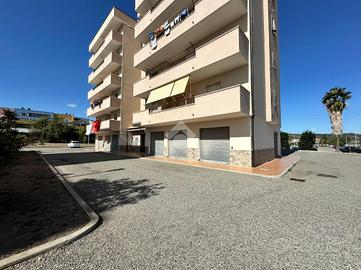 3 LOCALI A CROTONE
