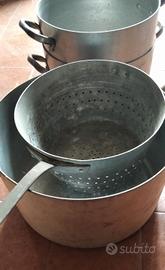 varie misure pentole da ristorazione e padella