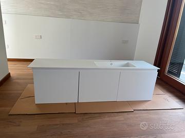 Mobile sospeso bagno