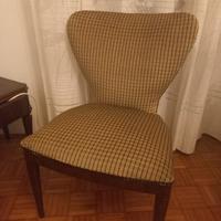 2 Poltrone con pouf poggiapiedi