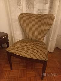 2 Poltrone con pouf poggiapiedi