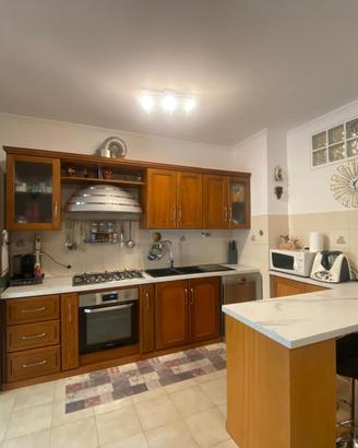 Cucina artigianale in legno massello