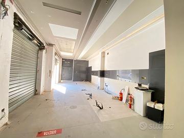 Locale 100MQ Pressi Chiesa San Pio X - FL308