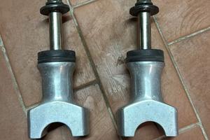 Coppia di handlebar risers (riser manubrio) Honda