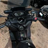 Yamaha X Max 300