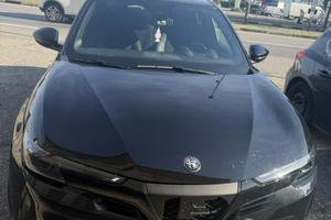 Alfa Romeo junior ibrida 136cv
