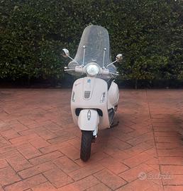Vespa gts 300