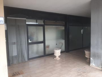 Locale commerciale a Tito