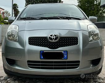 Toyota Yaris 5p 1.0 Sol