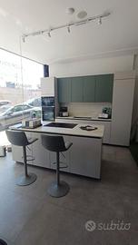 Cucina completa lineare + isola con elettrod.