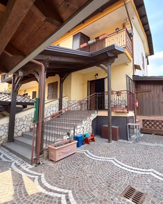 VILLA VIA SAN NULLO MAV499
