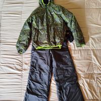 Pantaloni e giacca da neve