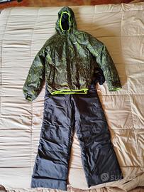 Pantaloni e giacca da neve