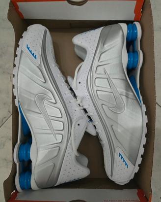Nuove Nike Shox R4, White/ Metallic Silver-Blue He
