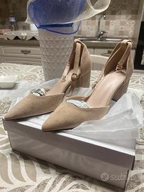 Scarpe con il tacco eleganti