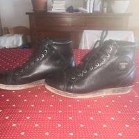 Scarpe moto con salvaguardie