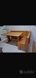Tavolo da cucina con panca