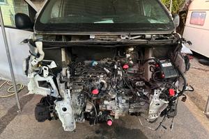 Opel export furgone incidentato