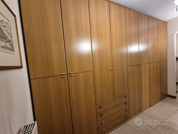 Armadio in legno