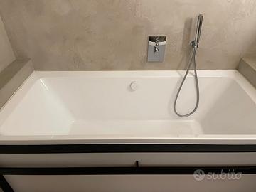 Vasca da bagno design Novellini Divina