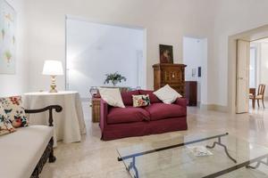 Via Etnea 4 vani arredati