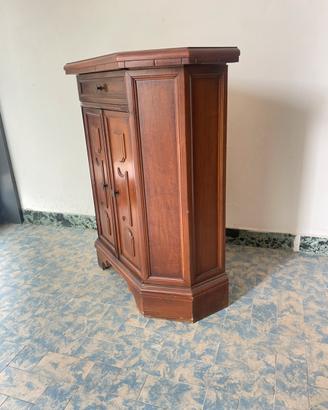 Piccolo armadio legno