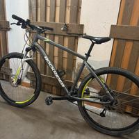 Mountain Bike Rockrider