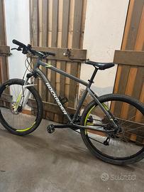 Mountain Bike Rockrider