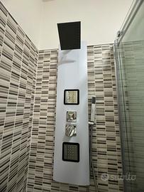 Colonna doccia con idromassagio