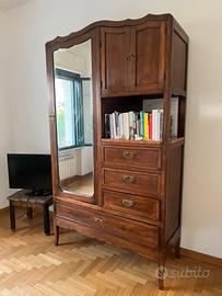 Armadio in legno multivani