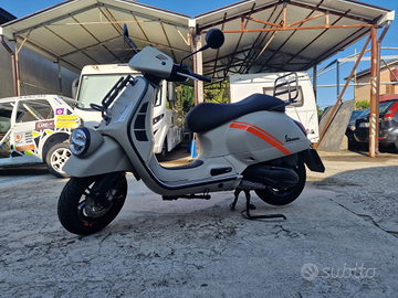 Vespa 300 gtv