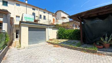 Appartamento di 114 m² con 4 locali e box auto a S