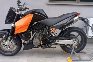 KTM 990 SUPER DUKE