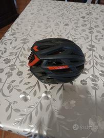 caschetto pattinaggio