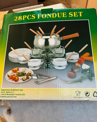 Servizio fonduta 28 pezzi nuovo con imballaggio.