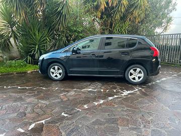 Peugeot 3008 del 2010  SUV compatto con gancio  tr
