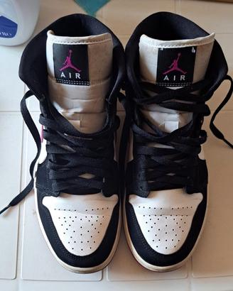 Air Jordan 1 Mid WMNS Cactus Flower  Tag 40,5