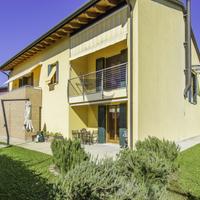 VILLA SINGOLA DI PRESTIGIO CON FINITURE DI LUSSO