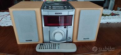 Radio CD con RDS Hitachi AX-M3E + Sub Aiwa TS-W45