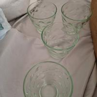 insalatiere, bicchieri, posate e altro