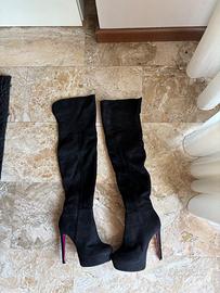 Stivali con tacco a spillo