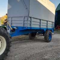 Rimorchio agricolo scarico a catenaria