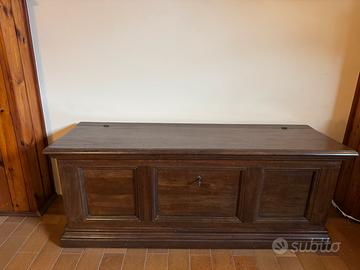 Cassa / baule in noce massello apribile