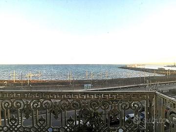 Via Sangiuliano -Martiri signorile panoramico300mq