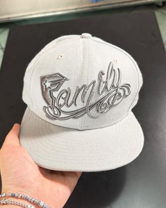RARO Cappello New Era Famous Stars And Straps