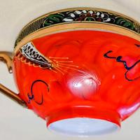 Servizio di tazze in porcellana fine completo.