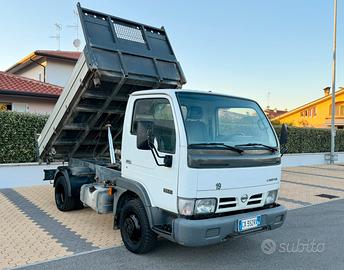 Nissan Cabstar 3.0 turbo RIBALTABILE